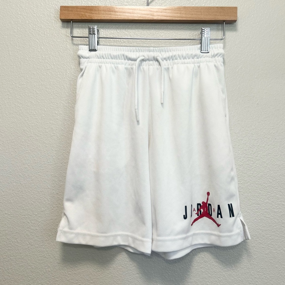 Jordan White Athletic Shorts Size Medium (10-12)
